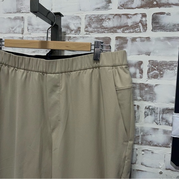 Lululemon Athletica Tan pants with Relaxed Fit XL - Picture 6 of 7